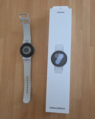 Smartwatch samsung  7 LTE 44 mm.