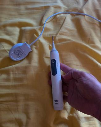 Spazzolino oral B + 2 testine