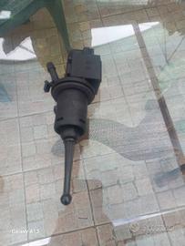 pistoncino pedale frizzione passat b6 sw 2007 tdi