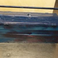 cassetta porta attrezzi in ferro usato