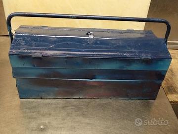 cassetta porta attrezzi in ferro usato