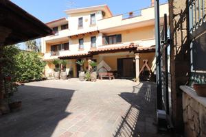 VILLA SINGOLA A TEVEROLA