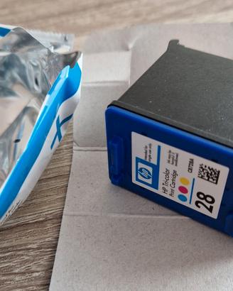 Cartuccia hp 28