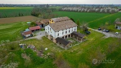 RUSTICO A REGGIO NELL'EMILIA