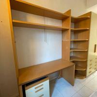 Armadio + scrivania + 2 materassi con rete