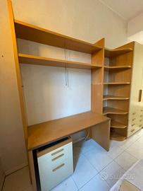 Armadio + scrivania + 2 materassi con rete