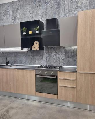 CUCINA DA ESPOSIZIONE LOVE — RINNOVO SHOWROOM