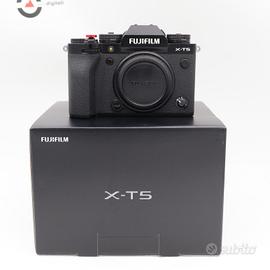Fujifilm X-T5 Body Black usata 1.933 Scatti