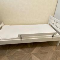  Struttura letto Kritter con materasso Underlig.