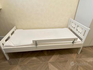  Struttura letto Kritter con materasso Underlig.