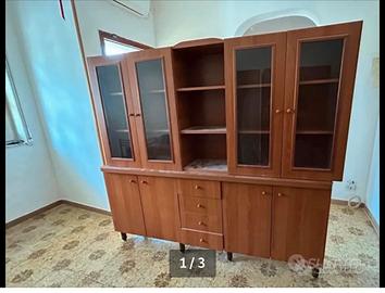Credenza armadi tavolo e sedie