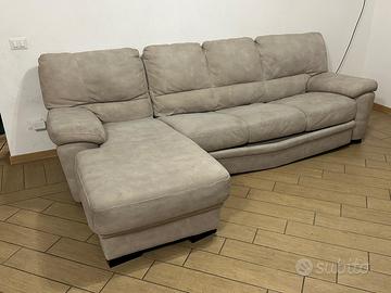 Divano angolare chaise longue e seduta estraibile