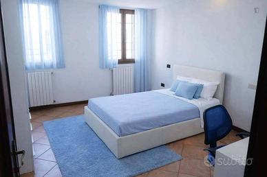 Stanza in appartamento di 100 m² a Padova