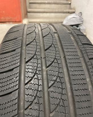 Gomme auto