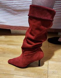 Stivali camoscio rosso