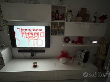 Parete attrezzata moderna bianca