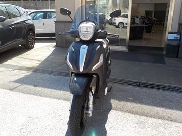 PIAGGIO Beverly 350 Sport Touring - Anno
