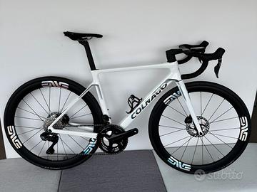 COLNAGO V4 - 2025 ultegra-La bici è nuova