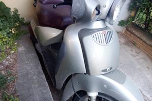 Scarabeo 200