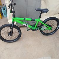bicicletta bmx