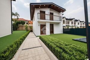 VILLA A SCHIERA A RANICA