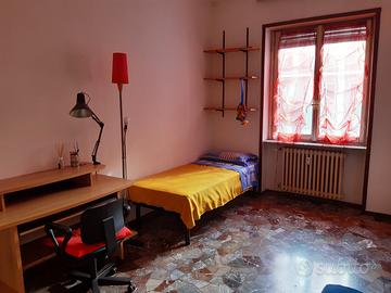 Camera singola arredata