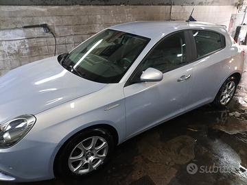 ALFA ROMEO GIULIETTA ANNO 2015