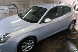 ALFA ROMEO GIULIETTA ANNO 2015