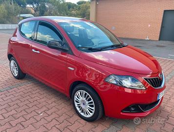 LANCIA YPSILON HYBRID OK NEOPATENTATI