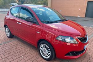 LANCIA YPSILON HYBRID OK NEOPATENTATI