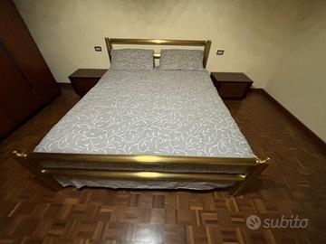 Letto comodini cassettone