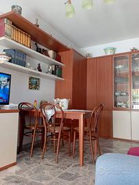 Silvi Marina - Sala da pranzo completa