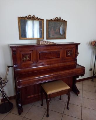 Pianoforte verticale antico