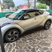 TOYOTA CH-R