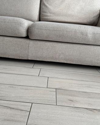 divano con chaise long scomponibile