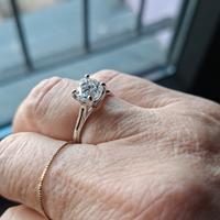 Anello con diamante Green 2 carati