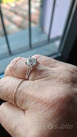 Anello con diamante Green 2 carati