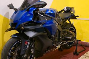 yamaha yzf r1 