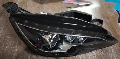 Proiettore ant. DX 9677832380 Peugeot 308 II LED