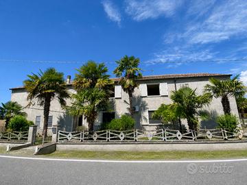 Villa singola con ampio giardino
