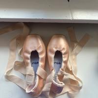 scarpe da punta bloch modello ETU