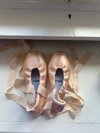 scarpe da punta bloch modello ETU