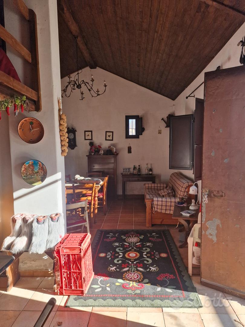 Zafferana Etnea rustico abitabile e terreno - Vista 2