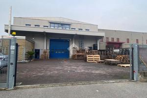 CAPANNONE A BOVISIO-MASCIAGO