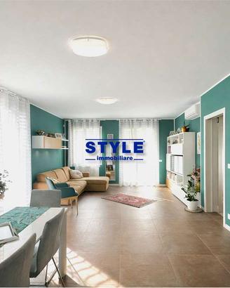 CENTRALISSIMA PORZIONE DI BIFAMILIARE