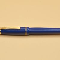 penna stilografica Columbus in resina blue