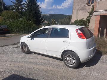 Fiat grande punto 1.3 multijet van 4 posti