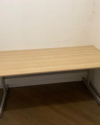 Scrivania Ikea  160 X 80 cm