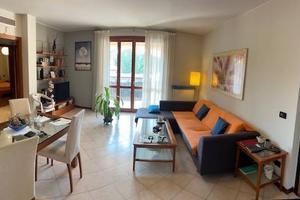 Appartamento di 113 m² con 3 locali e box auto a S