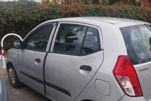 auto iHunday i10  -  75..000km  - anno 2009